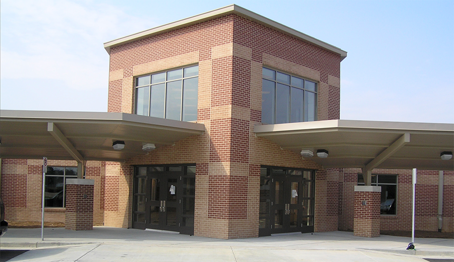 Lovin elementary school building front