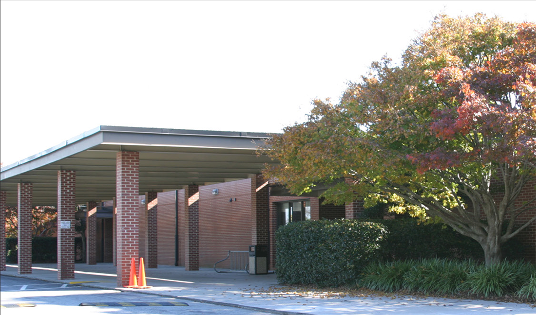 Lilburn middle school building front