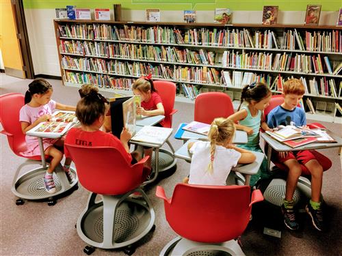 students in media center 