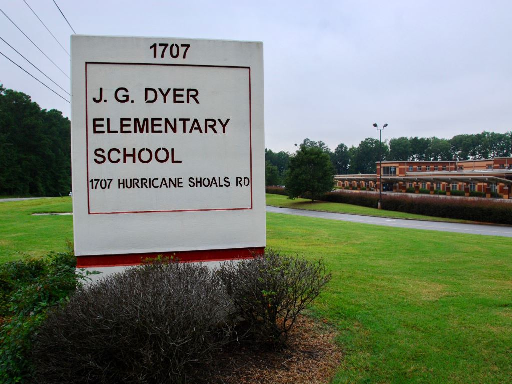 Dyer Sign